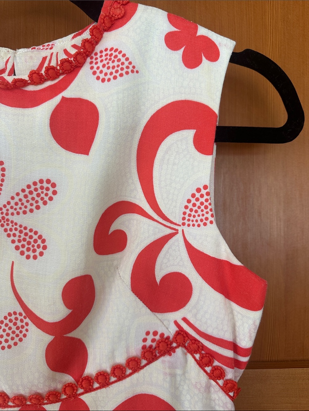 1960s Vintage Sleeveless Floral Maxi Dress - Picture 3 of 9